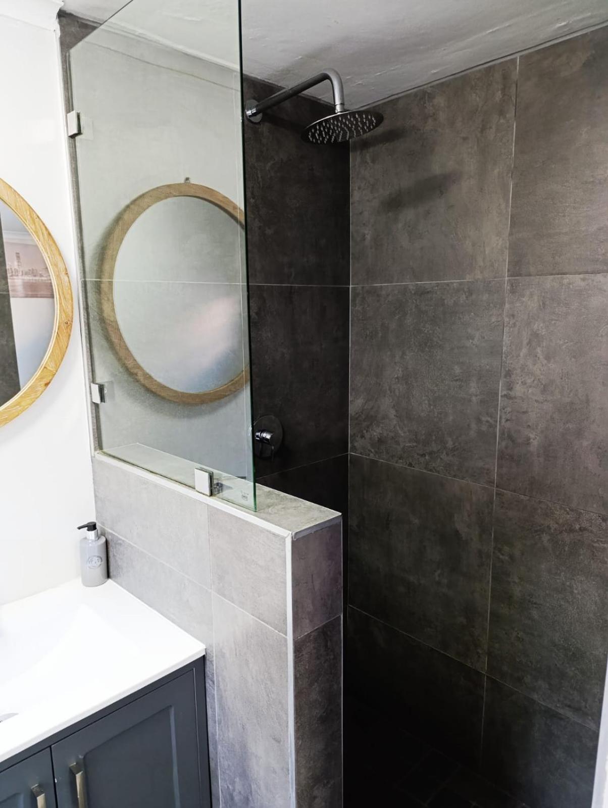 Reef View Bnb East London Eksteriør billede