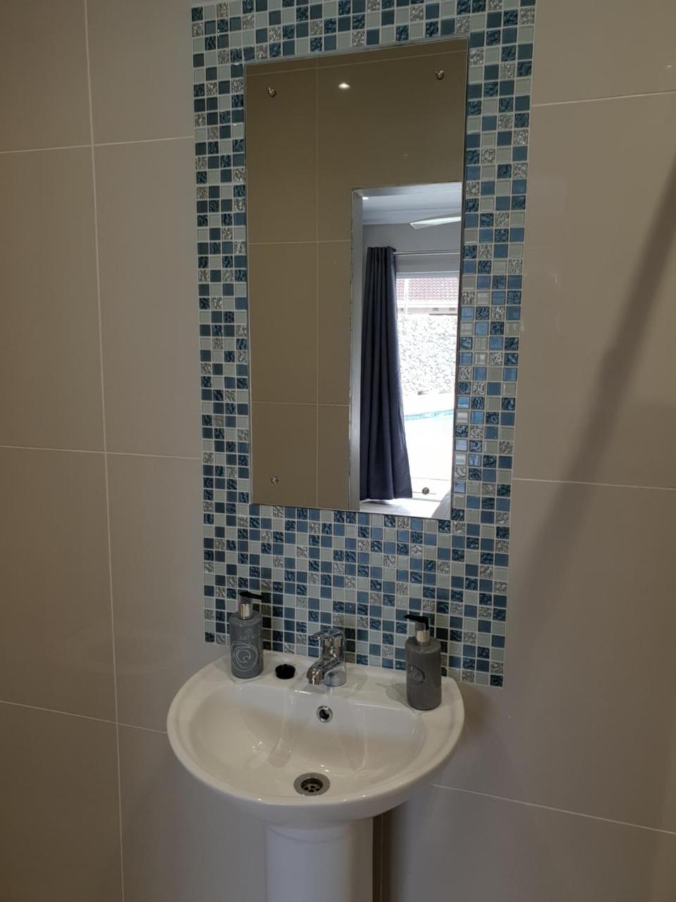 Reef View Bnb East London Eksteriør billede