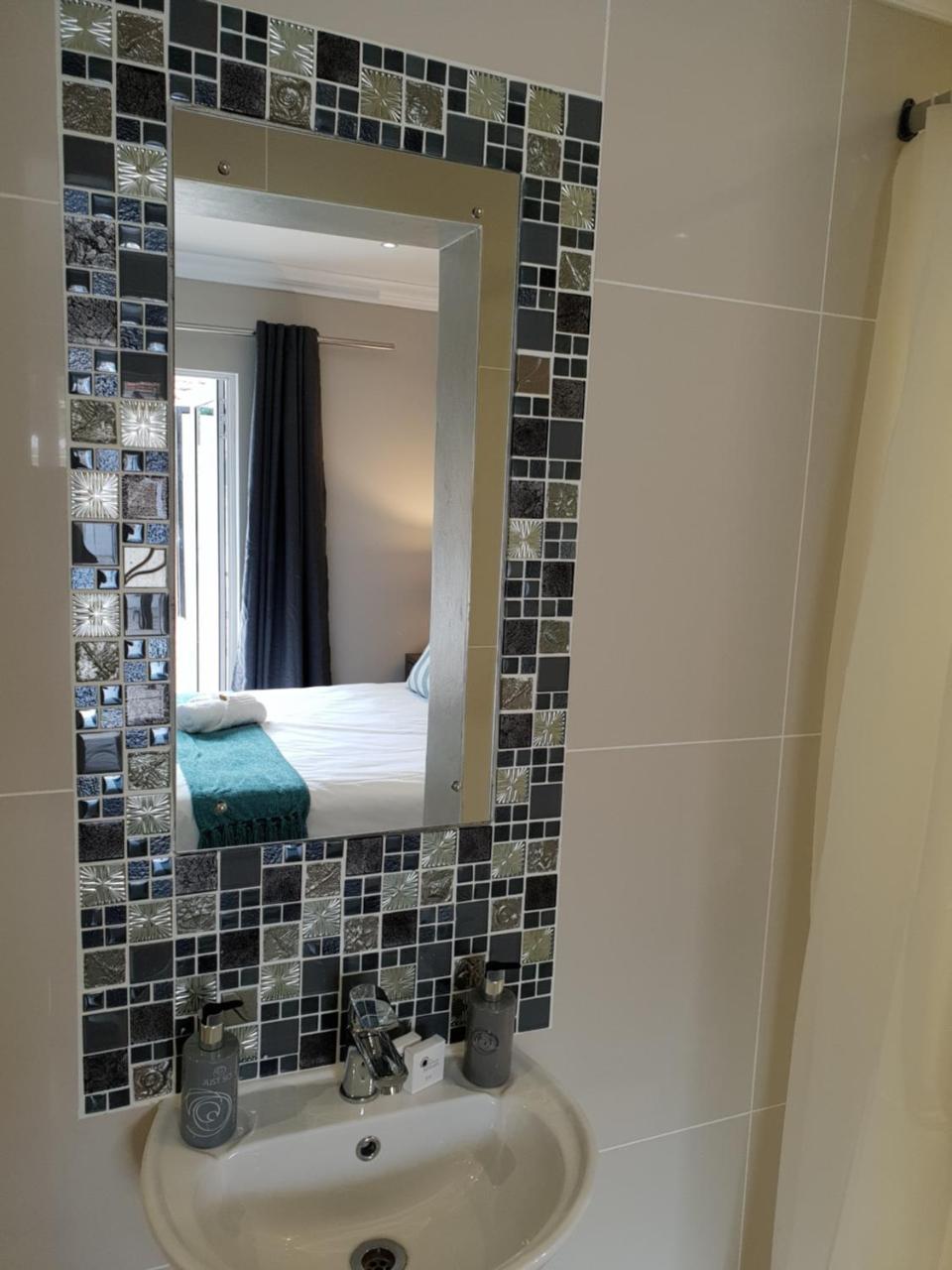 Reef View Bnb East London Eksteriør billede